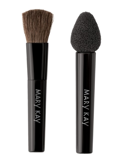 Кисть и аппликатор для теней