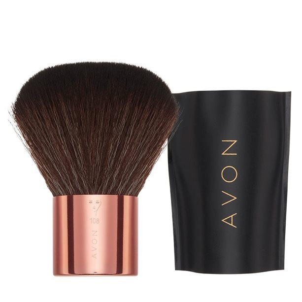 Кисть кабуки для нанесения тональной основы